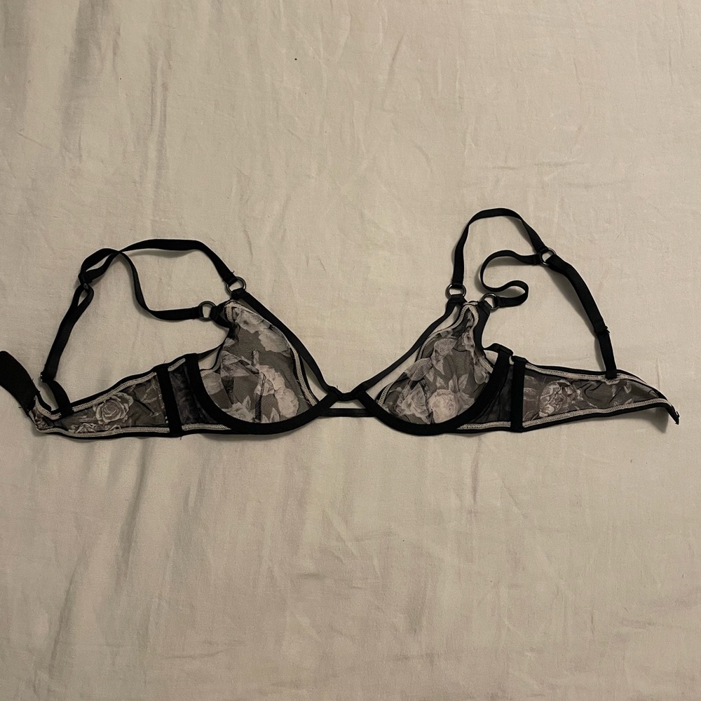 Bra - Picture 2 of 4